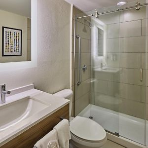 Standard Room Two Queen Beds